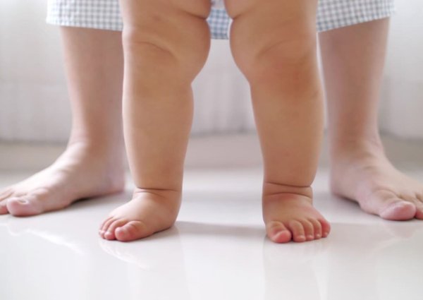 產後憂鬱非女性專屬 「新手爸爸」小心7大警訊   文/  周伯翰醫師