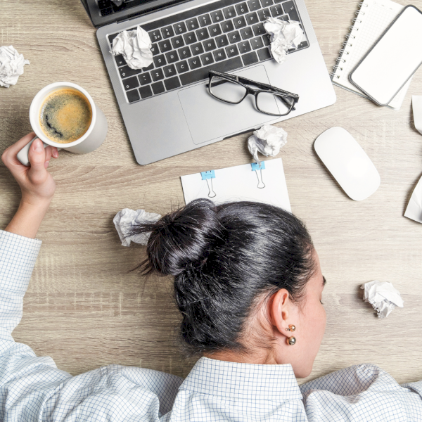 焦慮、失眠可能是新冠後遺症，身心科醫師不藏私，「6招改善症狀」手把手教你